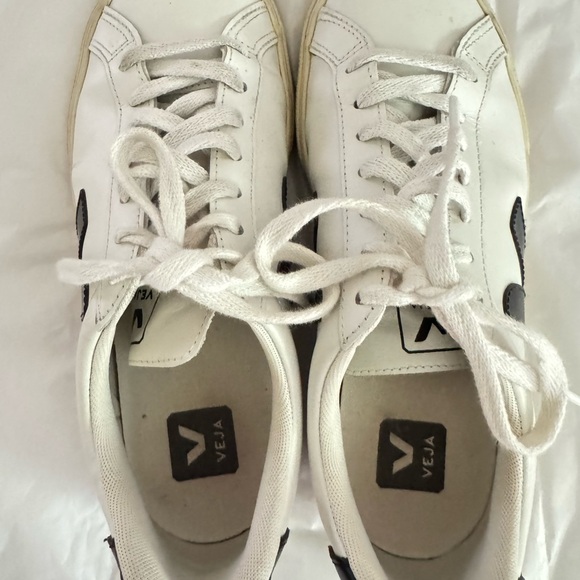 Veja White and Black Casual Sneakers - Picture 4 of 9